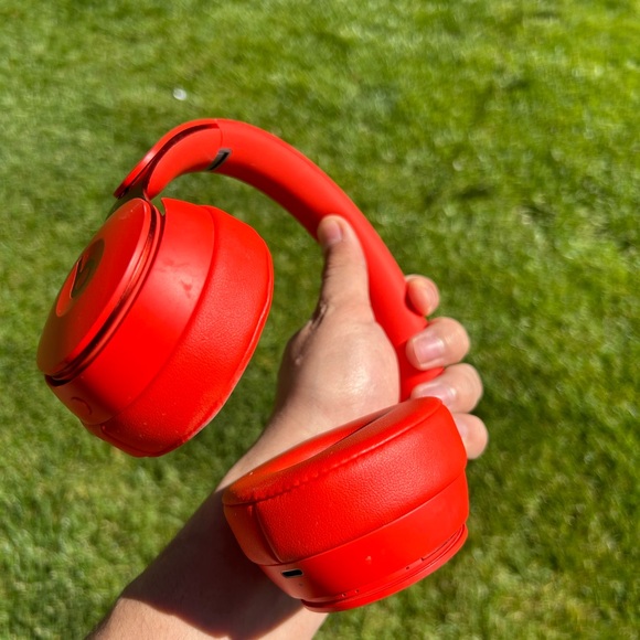 Beats Solo Pros - Picture 7 of 8